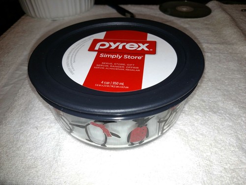 Pyrex holiday cup - holiday, with