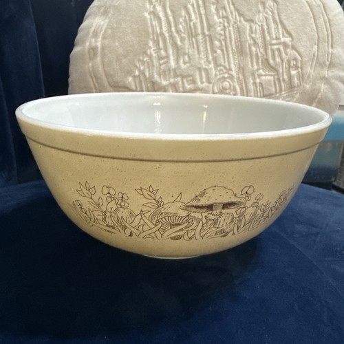 Pyrex vintage forest fancies - forest,