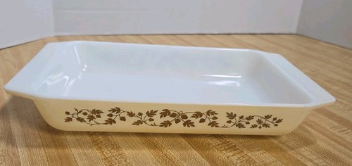 Vintage pyrex 548 casserole - vintage,